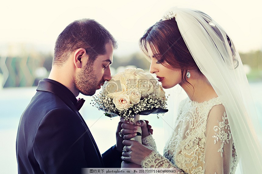 爱情长跑终点的婚礼图片